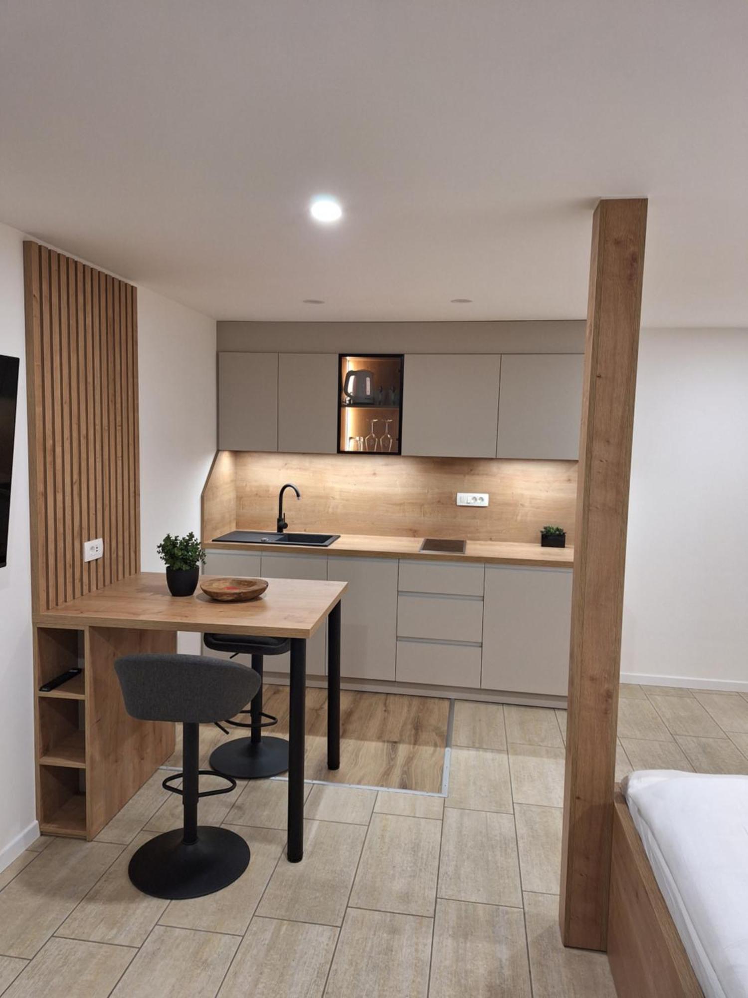 Prenocisca Kralj Appartement Komenda Buitenkant foto