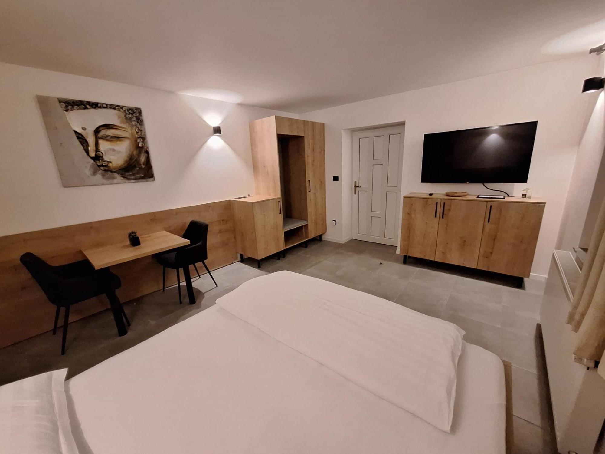 Prenocisca Kralj Appartement Komenda Buitenkant foto