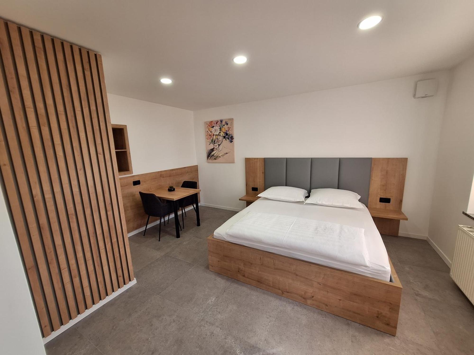 Prenocisca Kralj Appartement Komenda Buitenkant foto